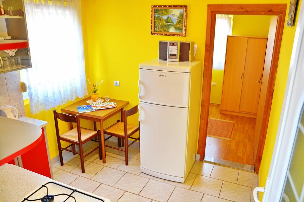Apartments Sandra Vir Exterior foto