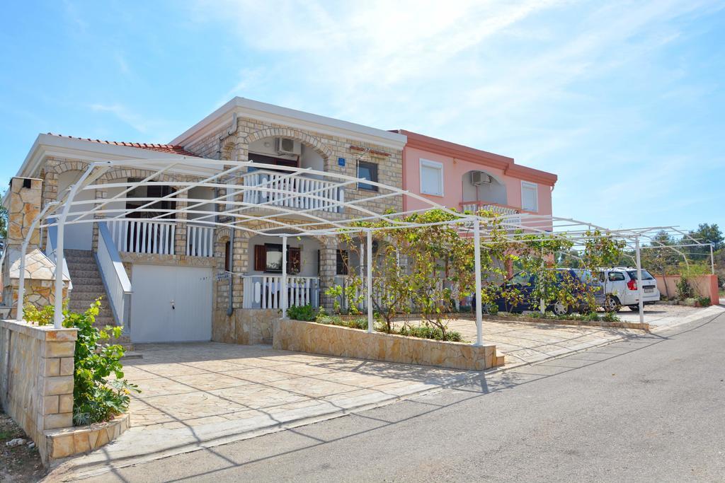 Apartments Sandra Vir Exterior foto