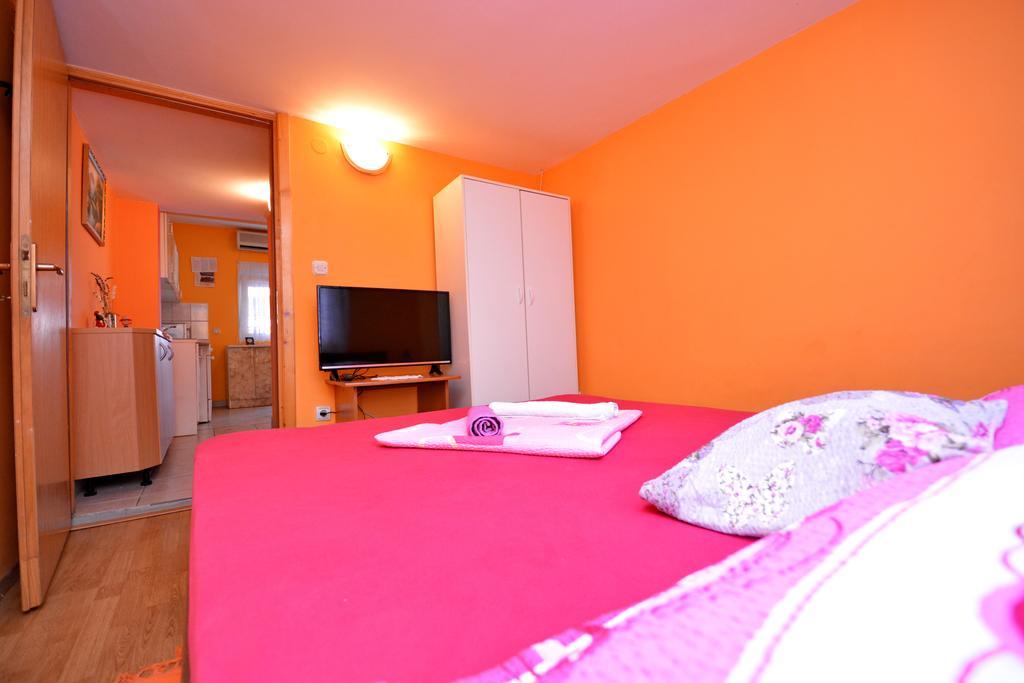 Apartments Sandra Vir Exterior foto