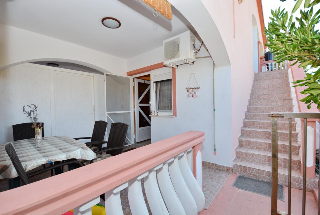 Apartments Sandra Vir Exterior foto